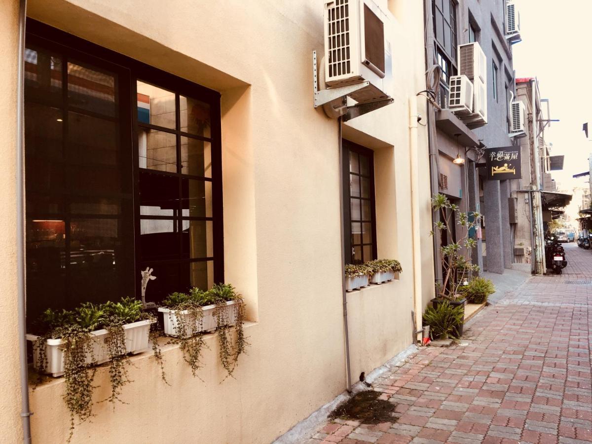 Feng Chao Home Tainan Esterno foto